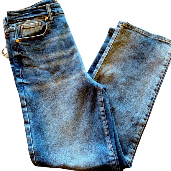 Kendall + Kylie The Icon High Rise Straight Jeans - Picture 7 of 7